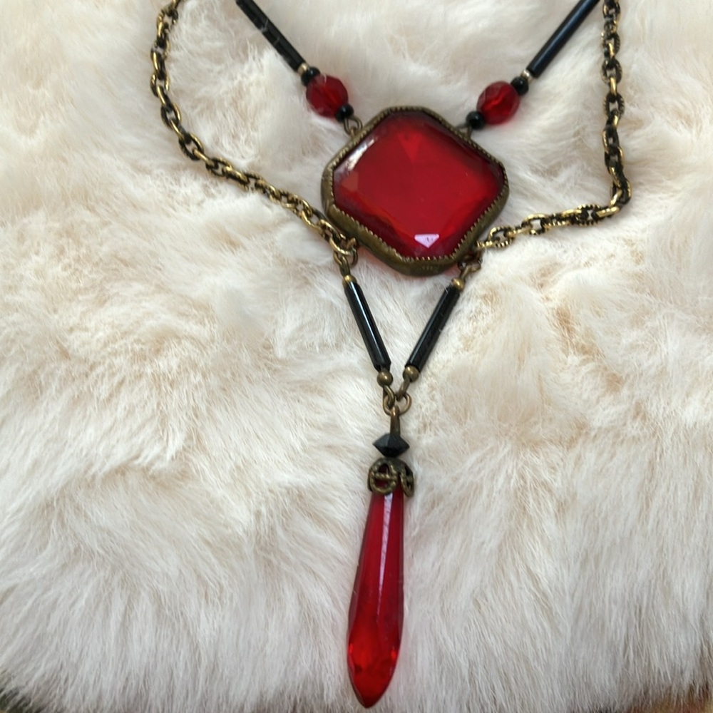 ANTIQUE NECKLACE DEEP RED GLASS STONE, BLACK BEADS THROUGH OUT DROP STONE BOTTOM